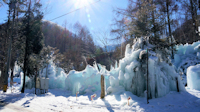 凍てついた平湯大滝